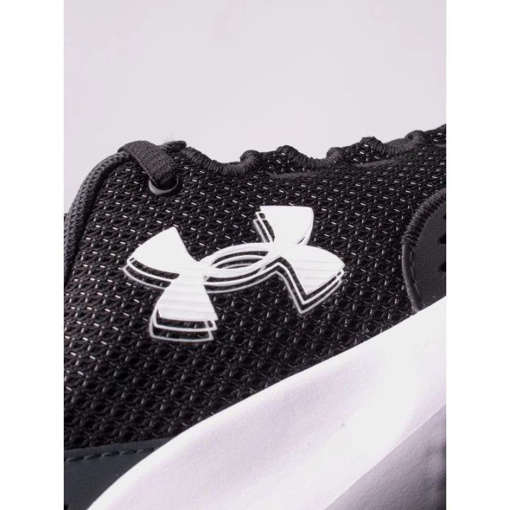 Moteriški sportbačiai Under Armour 3027007-001, juodi