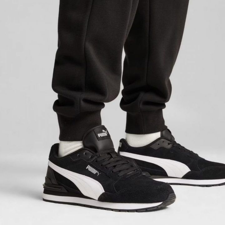 Vyriški zomšiniai sportbačiai Puma ST Runner v4 SD, juodi