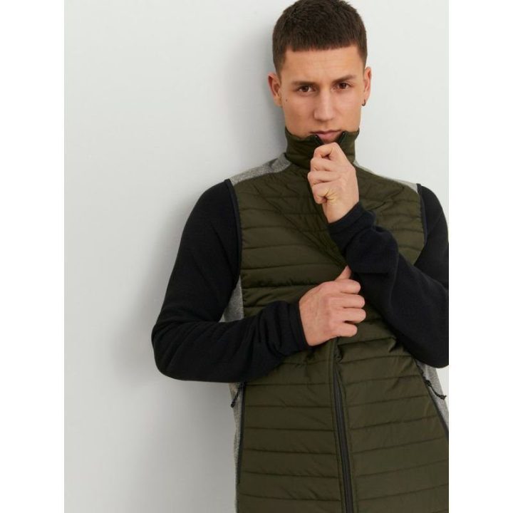 Vyriška dygsniuota liemenė su užtrauktuku Jack & Jones, žalia