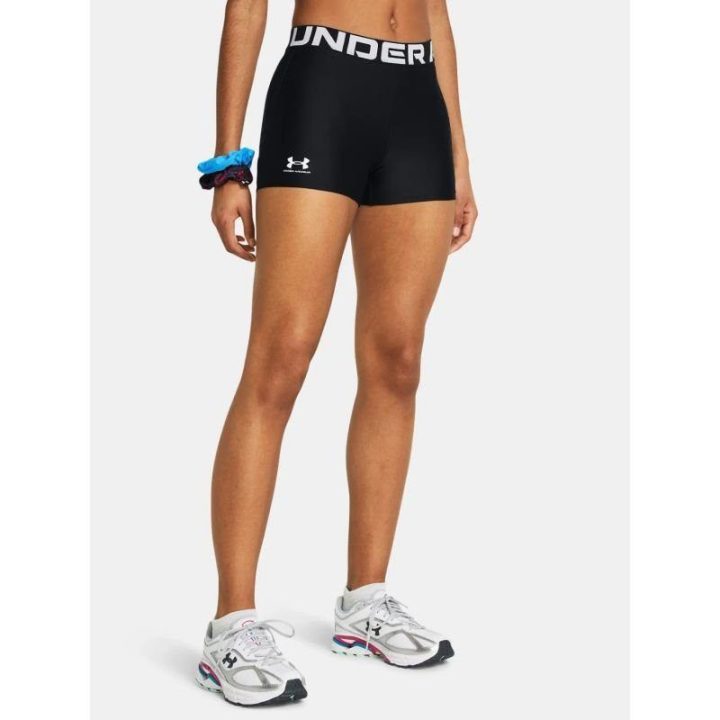 Moteriškos trumpos treniruočių tamprės Under Armour, juodos