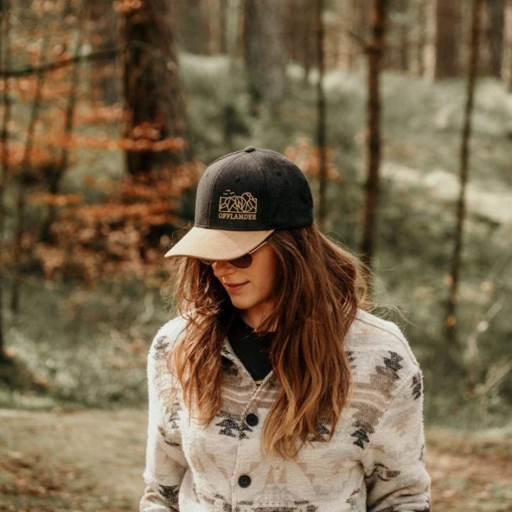 Kepurė su snapeliu ir reguliuojamu užsegimu Offlander