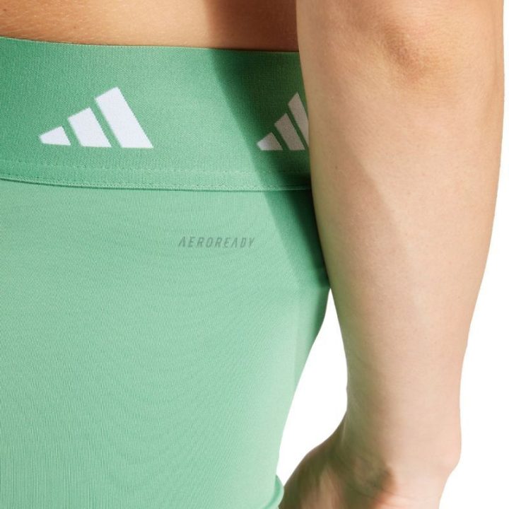 Moteriški prigludę treniruočių šortai adidas Techfit, žali