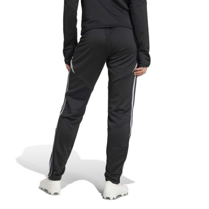 Moteriškos siaurėjančios sportinės kelnės adidas Tiro 24 Winter