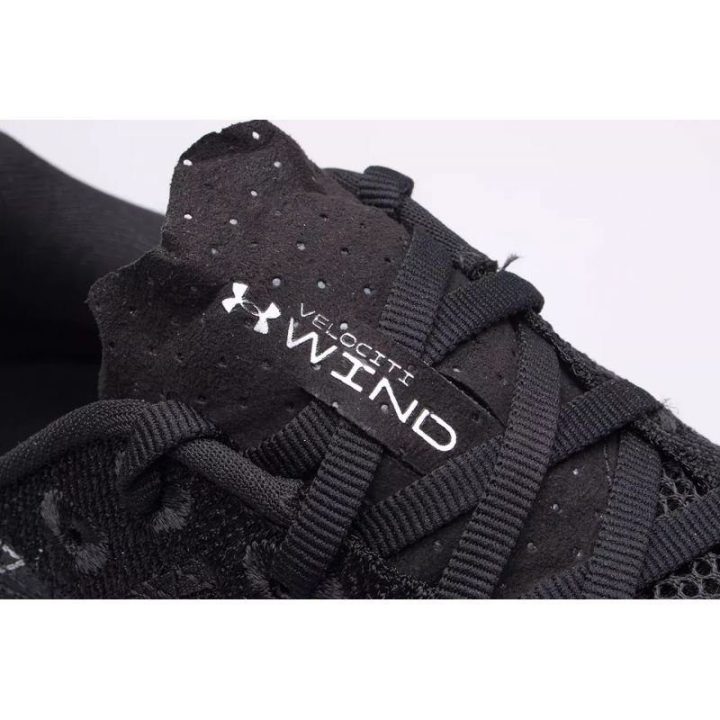Vyriški treniruočių sportbačiai Under Armour Velocity Wind 2, juodi