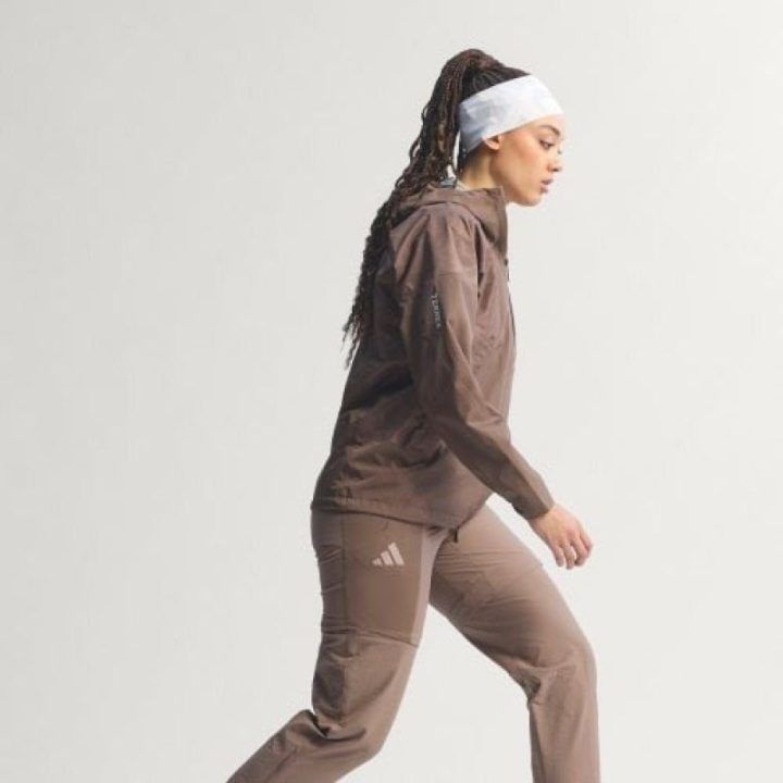 Moteriška striukė adidas TERREX Xperior 2.5L, ruda