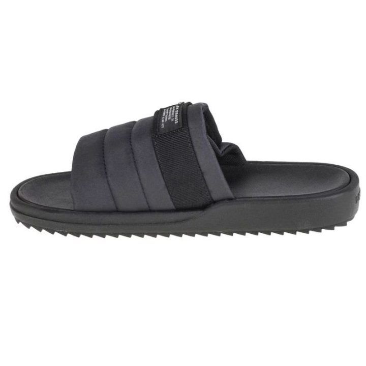 Moteriškos šlepetės su reguliuojamu pločiu Levi's Tahoma, juodos