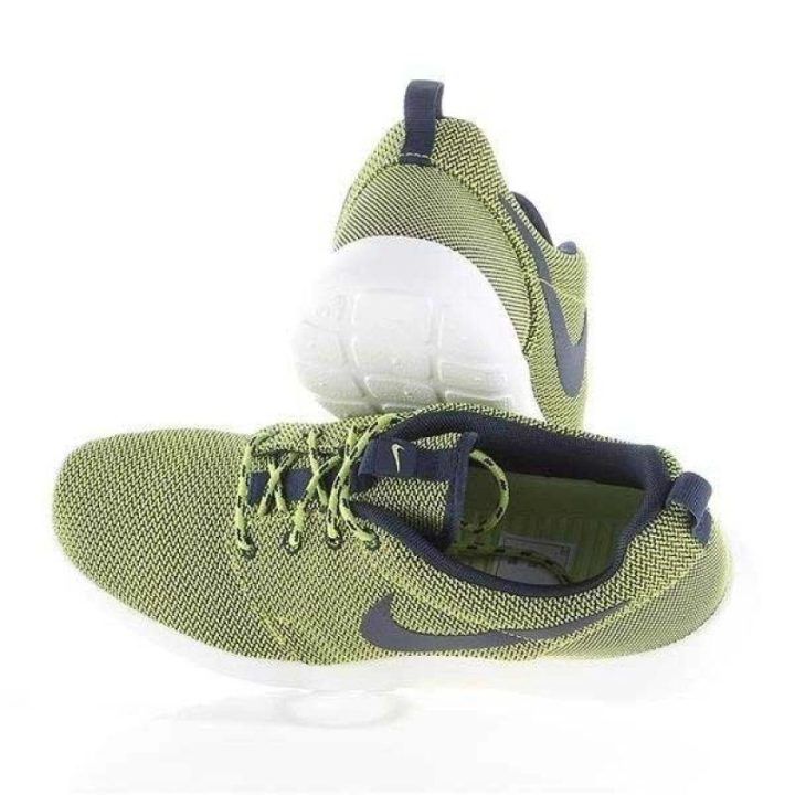 Moteriški sportbačiai su putplasčio amortizacija Nike Rosherun, žali