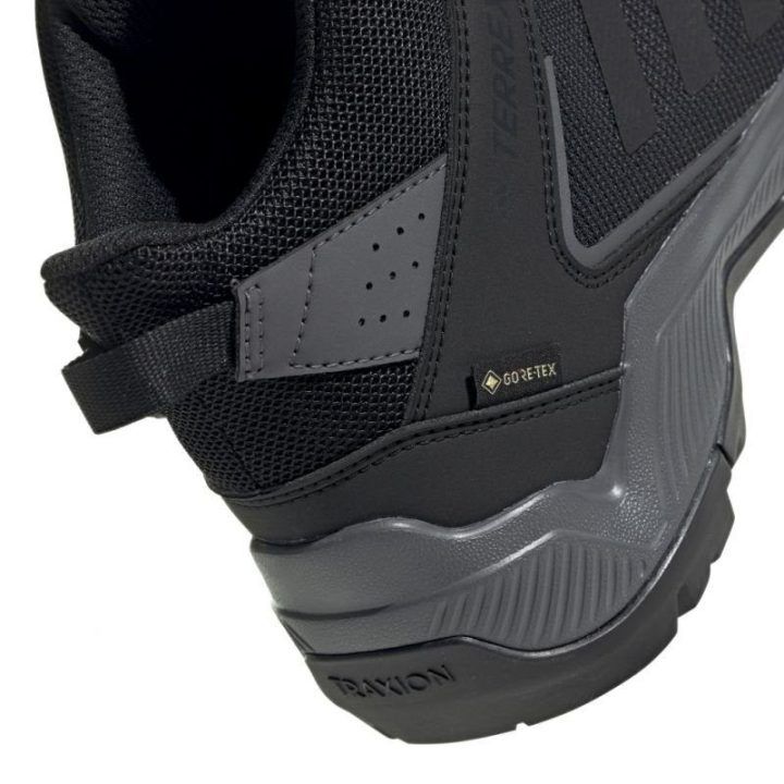 Moteriški žygio batai adidas Terrex Eastrail Mid GTX, juodi