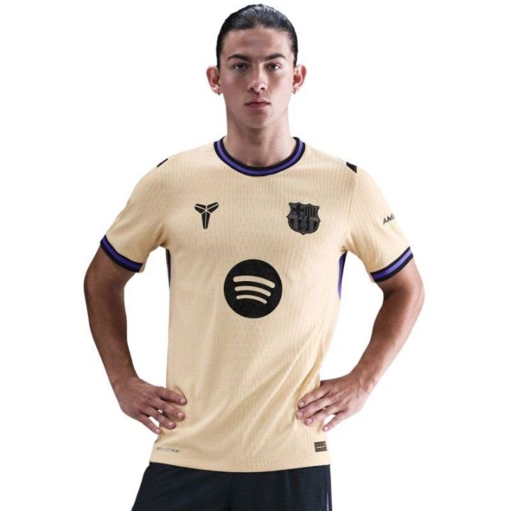Vyriški išvykos futbolo marškinėliai Nike FC Barcelona, smėlio
