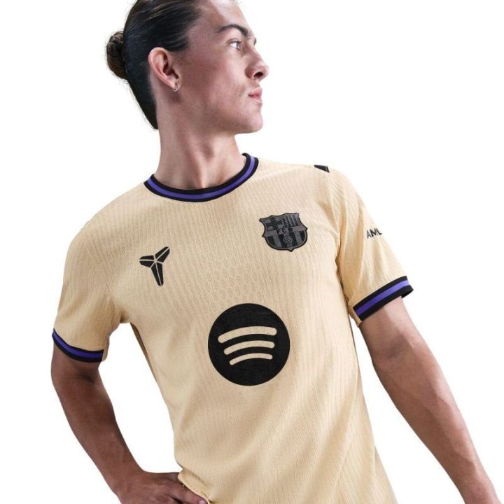Vyriški išvykos futbolo marškinėliai Nike FC Barcelona, smėlio