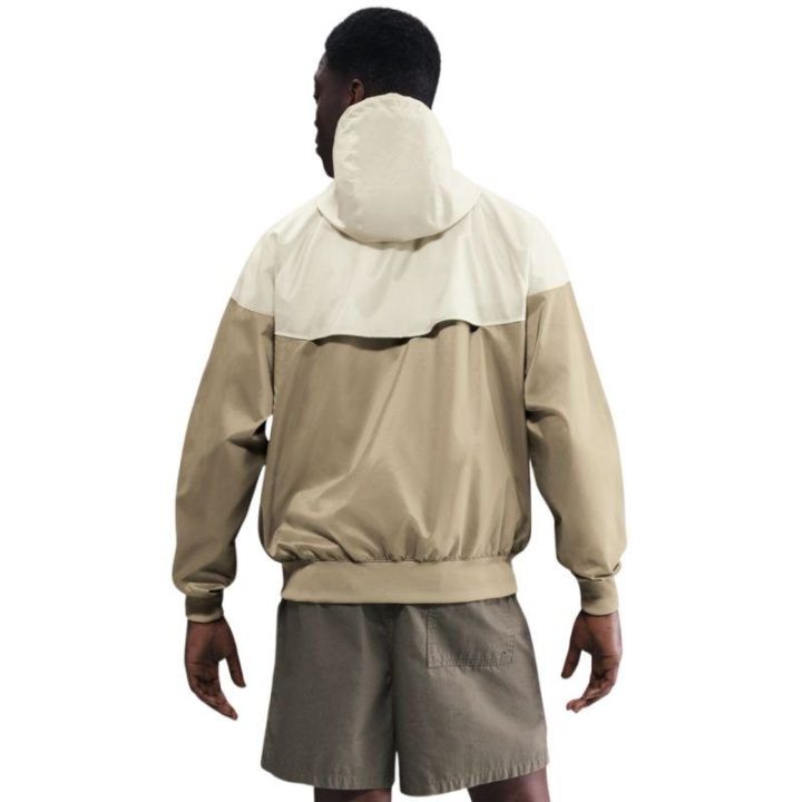 Vyriška striukė su V formos intarpu Nike Sportswear Windrunner, smėlio