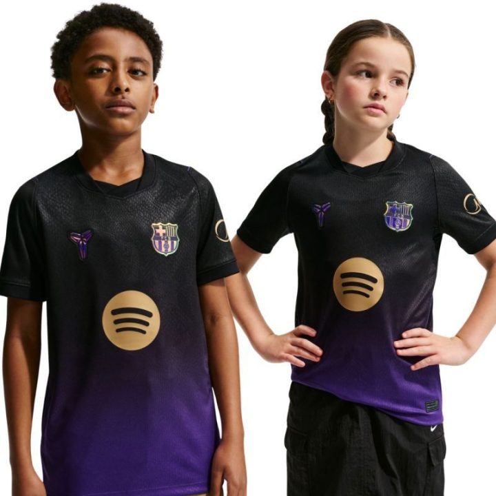 Vaikiški futbolo marškinėliai Nike FC Barcelona 2026/27, violetiniai ir juodi