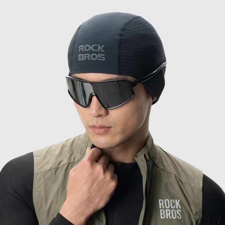Megzta dviratininkų kepurė be siūlių Rockbros, juoda