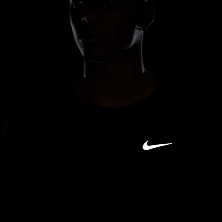 Vyriški prigludę marškinėliai Nike Pro Dri-FIT, juodi