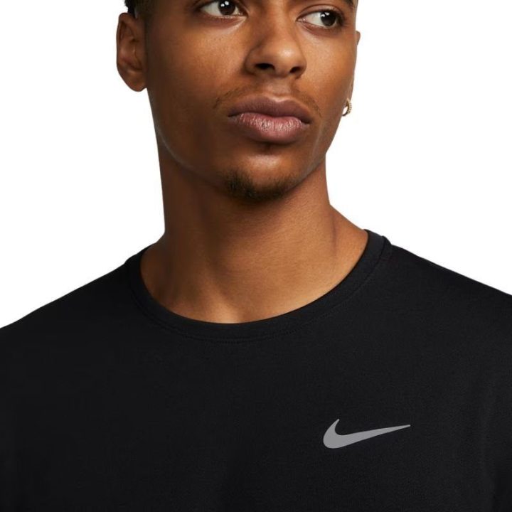 Vyriški prigludę marškinėliai Nike Pro Dri-FIT, juodi
