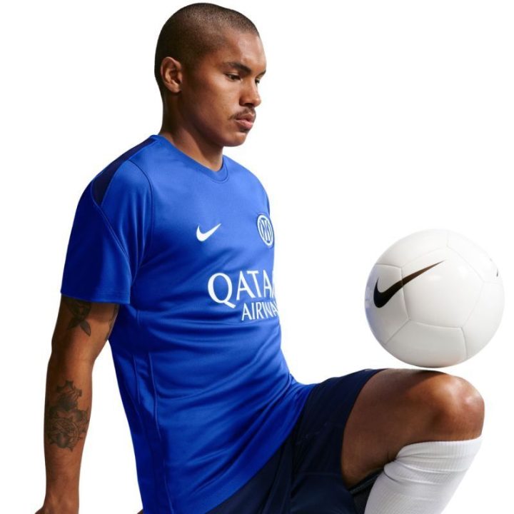 Vyriški futbolo marškinėliai Nike Inter Milan Strike, mėlyni