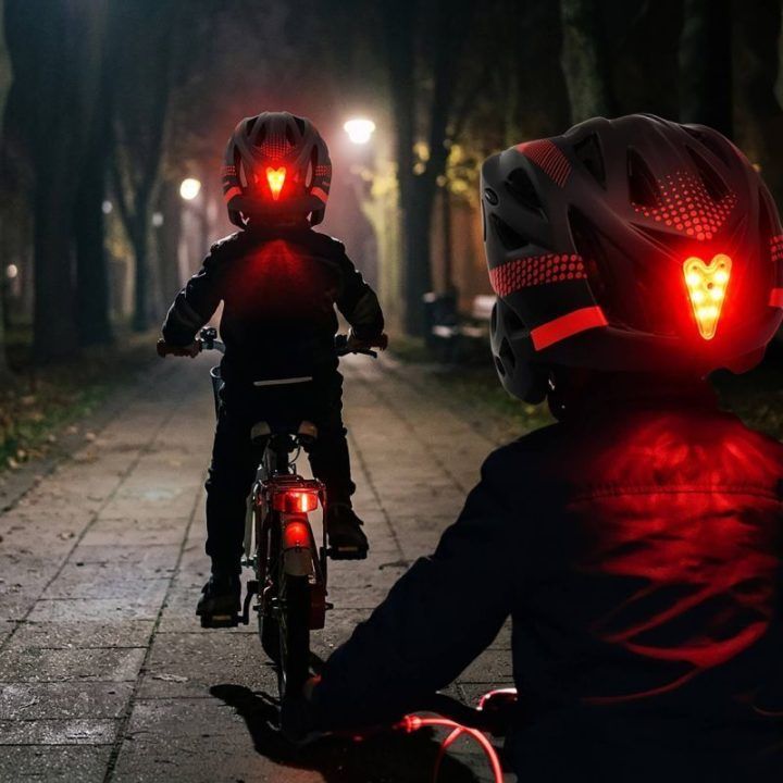 Vaikiškas dviračio šalmas su smakro apsauga Meteor Lupus, juodas ir raudonas