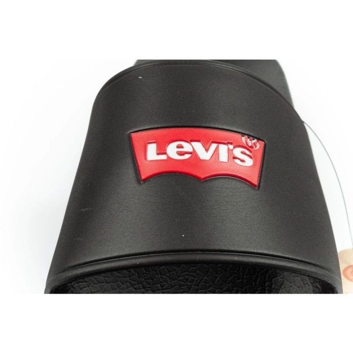Moteriškos sportinės šlepetės su plačiu dirželiu Levi's, juodos