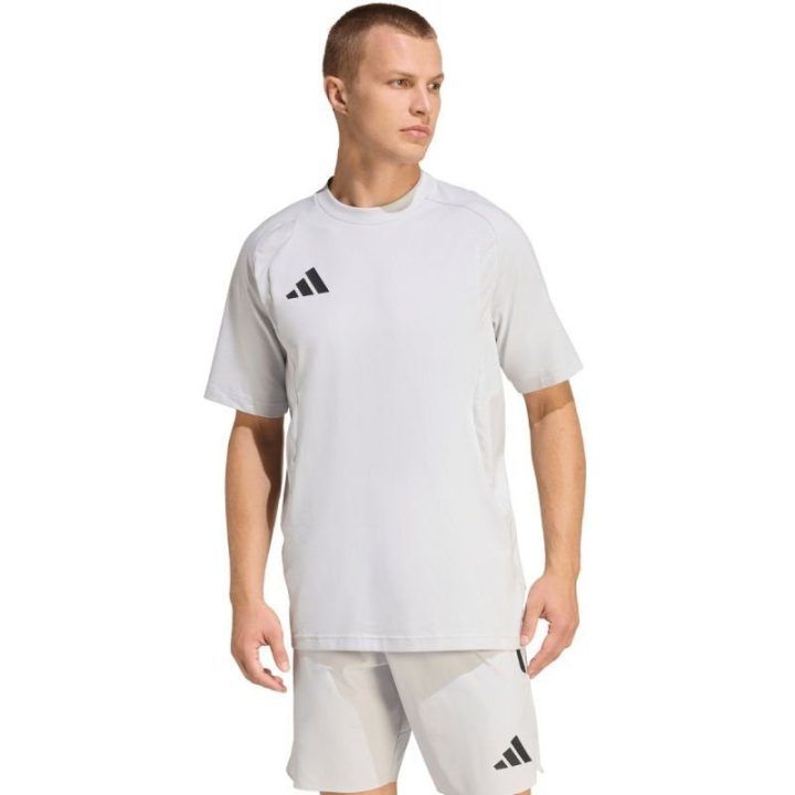 Vyriški medvilniniai marškinėliai adidas Tiro 26 Travel, šviesiai pilki