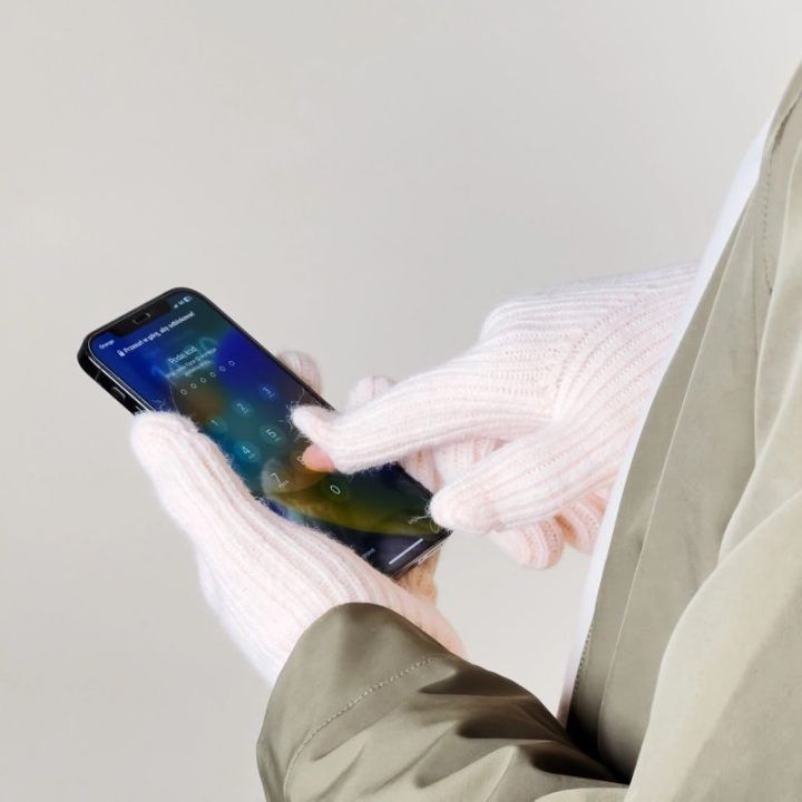Megztos pirštinės su angomis telefonui, rožinės