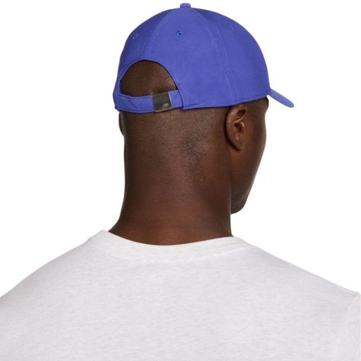 Kepurė su snapeliu Nike Dri-FIT Club, violetinė