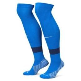 Futbolo getrai su Dri-FIT technologija Nike Strike