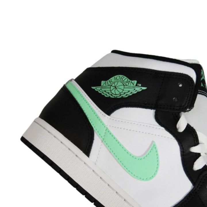 Vyriški sportbačiai aukštu auliuku Air Jordan 1 Mid, balti