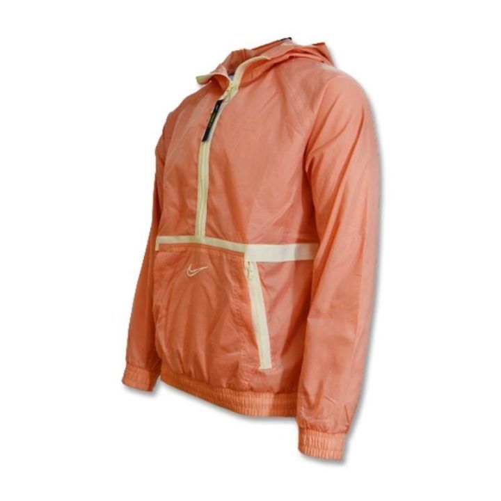Sportinė striukė Nike DNA, oranžinė