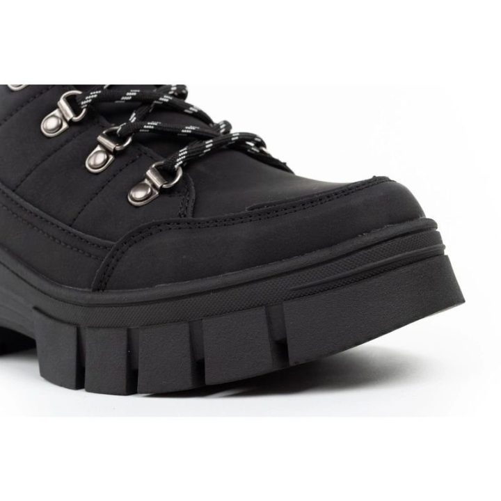 Moteriški pašiltinti aulinukai su storu padu Lee Cooper, juodi