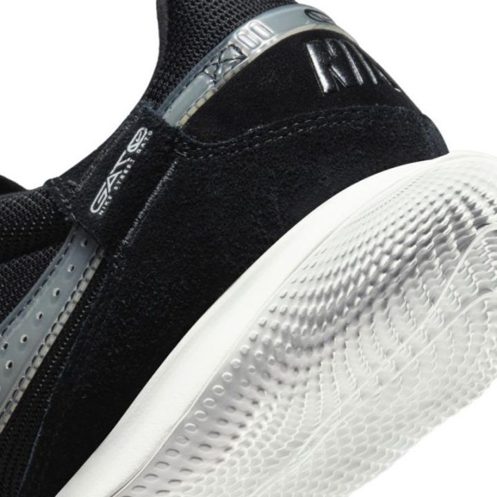 Vyriški salės futbolo bateliai Nike Streetgato, juodi