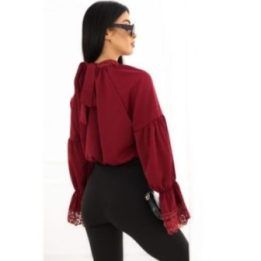 Moteriška palaidinė su nėriniuota apykakle Italy Moda, raudona