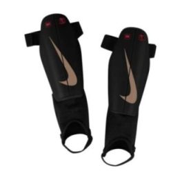 Vaikiškos futbolo blauzdų apsaugos Nike Charge, juodos