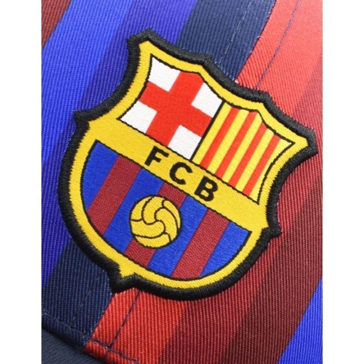 Vaikiška kepurė su FC Barcelona herbu, įvairiaspalvė